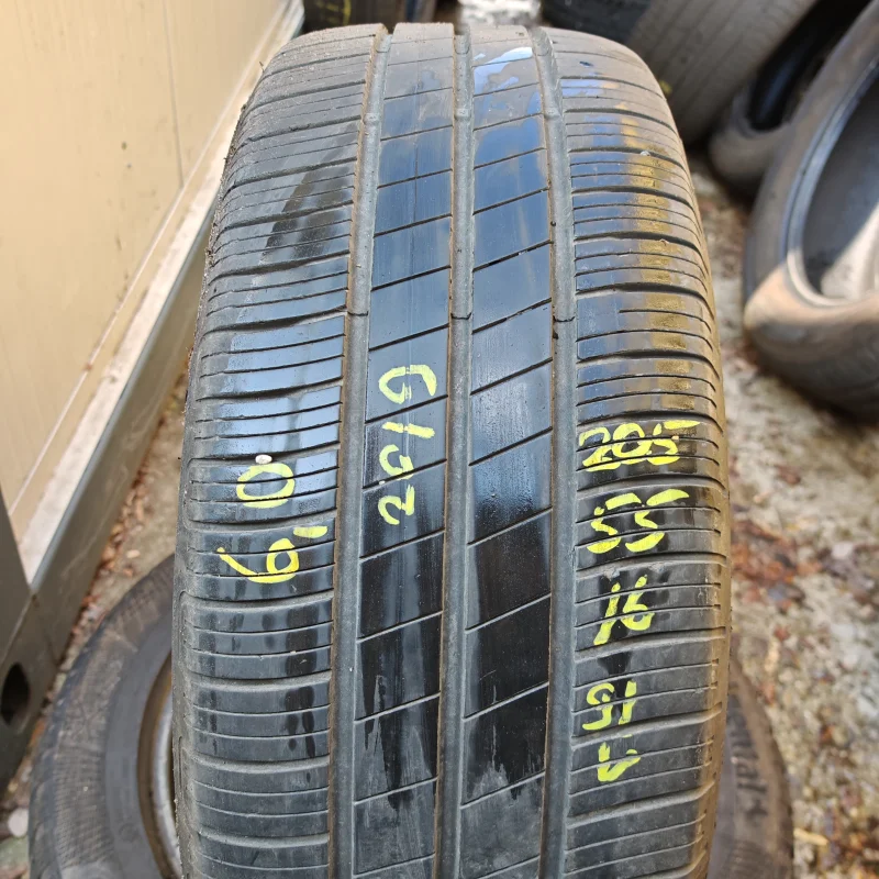 Goodyear Efficientgrip Performance