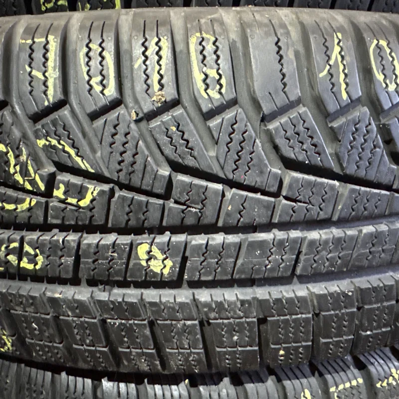 Hankook W330