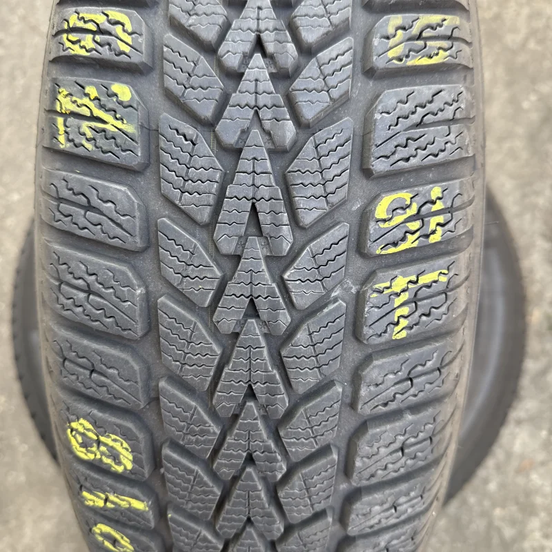 Dunlop Winter Response 2