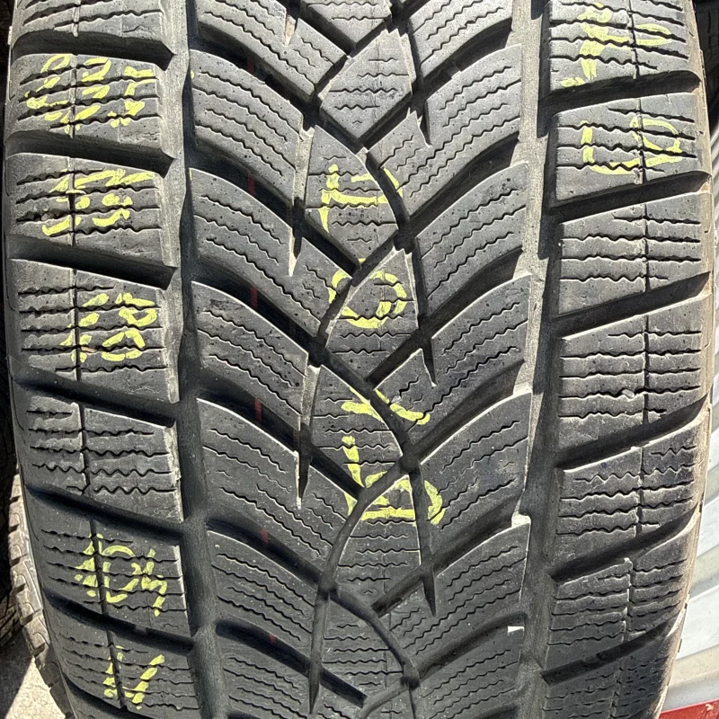 Goodyear UltraGrip Performance