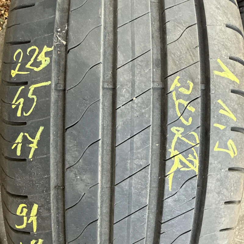 Goodyear Efficientgrip Performance 2